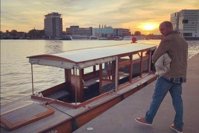 Amsterdam Small-Group Sightseeing Cruise With Drinks 