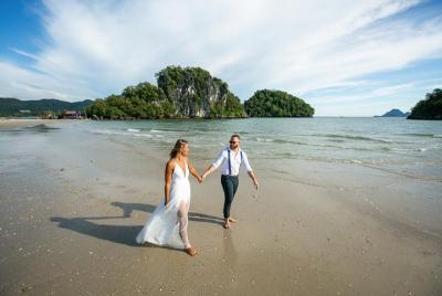 A01- Honeymoon Photos at Ao Nang-Klong Muang Beach