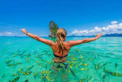 Pattaya Coral Islands Half-day Trip stopover for Parasailing,Fish Pattaya Coral Islands Half-day Trip stopover for Parasailing,Fish