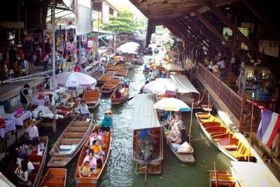 Pattaya Floating Market with Return Transfer