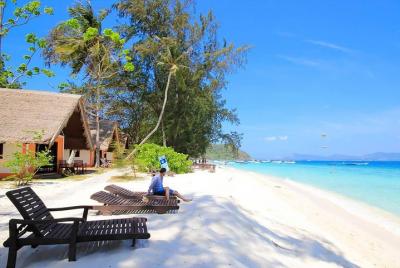 Coral Island Half-day Tour by Speedboat from Chalong Pier, Phuket