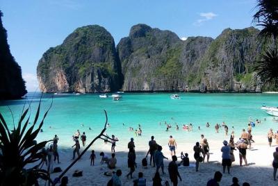 Phi Phi Island Full Day Tour by Big Boat from Rassada Pier, Phuke