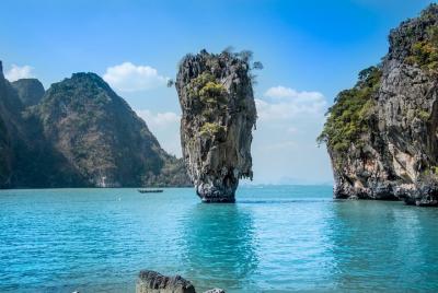 James Bond Boat Tours