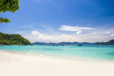Phuket Coral Island Snorkeling Tour By Speedboat Phuket Coral Island Snorkeling Tour By Speedboat