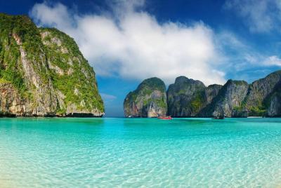 Phi Phi Island Day Trip by Speedboat From Phuket