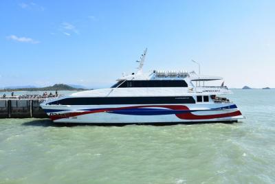 Surat Thani Tapee Pier to Koh Samui by Lomprayah High Speed Catam Surat Thani Tapee Pier to Koh Samui by Lomprayah High Speed Catam