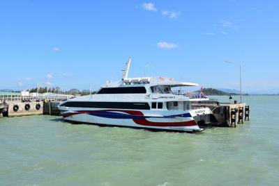 Surat Thani Airport to Koh Samui By Phantip Bus and Lomprayah Cat Surat Thani Airport to Koh Samui By Phantip Bus and Lomprayah Cat