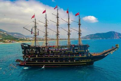 Deluxe Pirate Ship from Alanya Deluxe Pirate Ship from Alanya