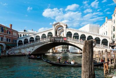 Public Tour: Strolling around Venetian Calli and Canals Public Tour: Strolling around Venetian Calli and Canals