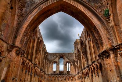 Glastonbury and Cheddar Gorge Guided Day Tour from London Glastonbury and Cheddar Gorge Guided Day Tour from London