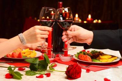 Dubai Marina Romantic Dhow Cruise Dinner