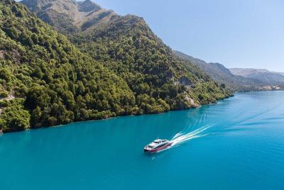 Lake Wakatipu Scenic Catamaran Cruise from Queenstown Lake Wakatipu Scenic Catamaran Cruise from Queenstown