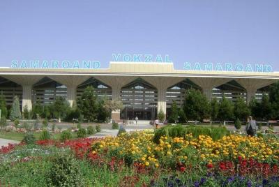 Train station and airport transfer Train station and airport transfer