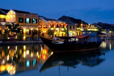 Private Day Tour Da Nang - My Son - Hoi An Private Day Tour Da Nang - My Son - Hoi An