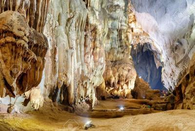 2 days tour explore Phong Nha-Ke Bang cave with guide and tickets 2 days tour explore Phong Nha-Ke Bang cave with guide and tickets