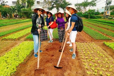 Da Nang Cooking Class with Market tour and Vegetable Garden in outskirt Da Nang Cooking Class with Market tour and Vegetable Garden in outskirt