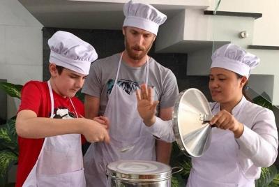 Market tour, cooking class, and lunch in Da Nang Market tour, cooking class, and lunch in Da Nang