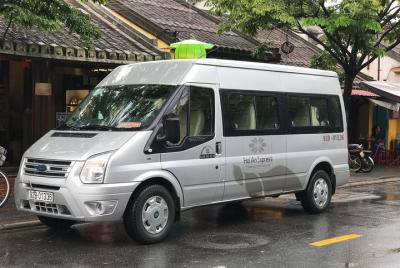 Shuttle Bus to Ba Na Hills & Golden Bridge from Da Nang City Shuttle Bus to Ba Na Hills & Golden Bridge from Da Nang City