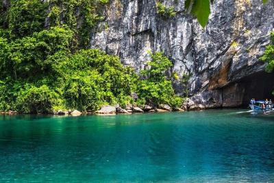 DELUXE SMALL Group : PHONG NHA CAVE And PARADISE CAVE Full Day Gu DELUXE SMALL Group : PHONG NHA CAVE And PARADISE CAVE Full Day Gu