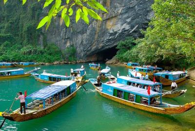 Phong Nha cave & Paradise cave day trip Phong Nha cave & Paradise cave day trip