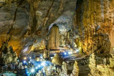 PRIVATE Great Breathing Forest Eco Tour & Paradise cave full day 