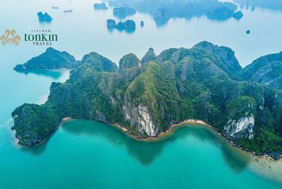 Halong Bay Cruise Day Trip: Surprise cave, Titop island, Kayaking Halong Bay Cruise Day Trip: Surprise cave, Titop island, Kayaking