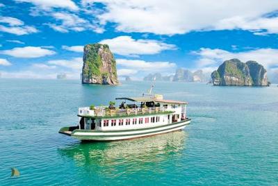 Halong bay 7 hours cruising Trip: Surprise cave, Kayaking, Titop island & Lunch Halong bay 7 hours cruising Trip: Surprise cave, Kayaking, Titop island & Lunch