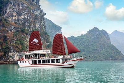 Halong Bay Full-Day Cruise Tour from Hanoi with Lunch Halong Bay Full-Day Cruise Tour from Hanoi with Lunch