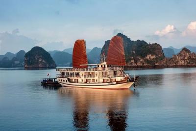 Apricot Premium Cruise: 2-Day Explore Halong Bay With Transfer From Hanoi Apricot Premium Cruise: 2-Day Explore Halong Bay With Transfer From Hanoi