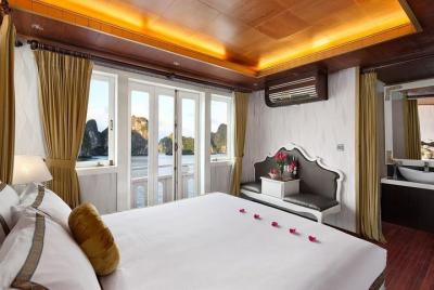 Halong Bay 2D/1N at BEST CRUISES: Meals, Kayak, Cave, Island - CHEAPEST PRICES Halong Bay 2D/1N at BEST CRUISES: Meals, Kayak, Cave, Island - CHEAPEST PRICES