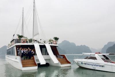 Full Day, All-Inclusive Cruise: Halong Bay, Lan Ha Bay and Bai Tu Full Day, All-Inclusive Cruise: Halong Bay, Lan Ha Bay and Bai Tu