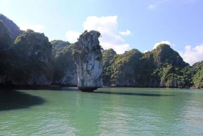 Full day boat trip with Cat Ba Captain Jack to Lan Ha Bay and Ha Long Bay Full day boat trip with Cat Ba Captain Jack to Lan Ha Bay and Ha Long Bay