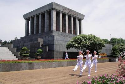 Hanoi city tour with Bat Trang Pottery village or Vietnam Museum of Ethnology