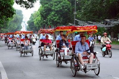 Unique Ceremony at Ba Dinh square with Cyclo at night + Free walking tour Unique Ceremony at Ba Dinh square with Cyclo at night + Free walking tour