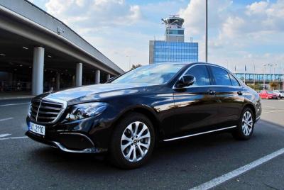 Prague Airport -> Hotel Private Transfer in a Mercedes-Benz