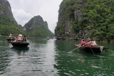 Day trip to Perfume Pagoda from Hanoi Day trip to Perfume Pagoda from Hanoi