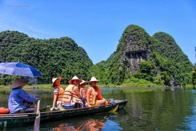 Ninh Binh full day tour: Hoa Lu - Tuyet Tinh Coc - Trang An Ninh Binh full day tour: Hoa Lu - Tuyet Tinh Coc - Trang An