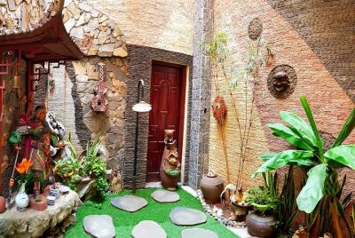 Private Cooking Class in Local Villa with Market Tour (Unlimited Drinks) Private Cooking Class in Local Villa with Market Tour (Unlimited Drinks)