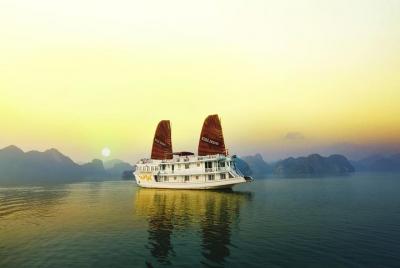 Halong Rosa Cruise 2 days 1 night visiting and kayaking Halong bay Halong Rosa Cruise 2 days 1 night visiting and kayaking Halong bay