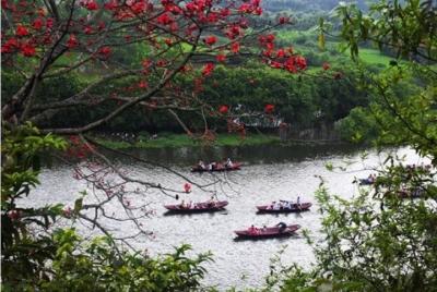 Perfume Pagoda 1 Day Tour (100km far from Ha Noi) Perfume Pagoda 1 Day Tour (100km far from Ha Noi)