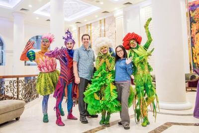 IONAH SHOW - the best entertainment show in Hanoi IONAH SHOW - the best entertainment show in Hanoi