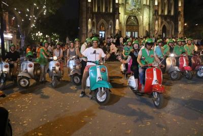 Hanoi Vespa Night Street Food Tour 