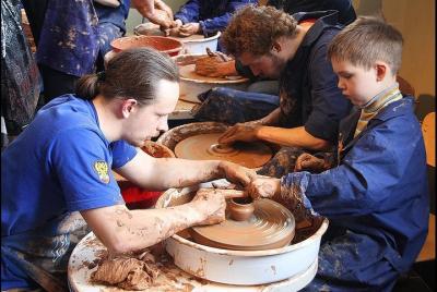 Hanoi Traditional Villages Private Walking Tour with Lunch