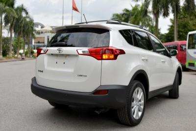 HaNoi City to Noi Bai Airport transfer by private car HaNoi City to Noi Bai Airport transfer by private car