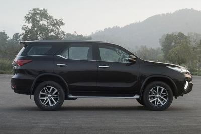 Noi Bai airport see-off (private transfer to airport)