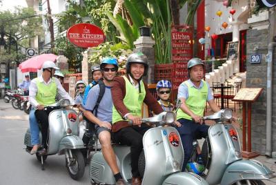 Sai Gon night life tour by Vespa Vintage Sai Gon night life tour by Vespa Vintage