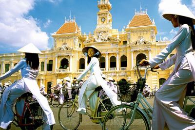 Exploration au Vietnam et au Cambodge - Visite privée avec vol régional Exploration au Vietnam et au Cambodge - Visite privée avec vol régional