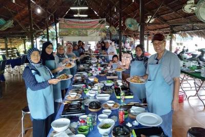 Halal Cooking Class and Cu Chi Tunnels Halal Cooking Class and Cu Chi Tunnels