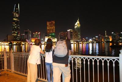 Saigon Nightlife at a glance by scooter (Private) Saigon Nightlife at a glance by scooter (Private)
