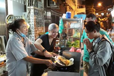 Night Market-taste Local Food Private Walking Tour Night Market-taste Local Food Private Walking Tour